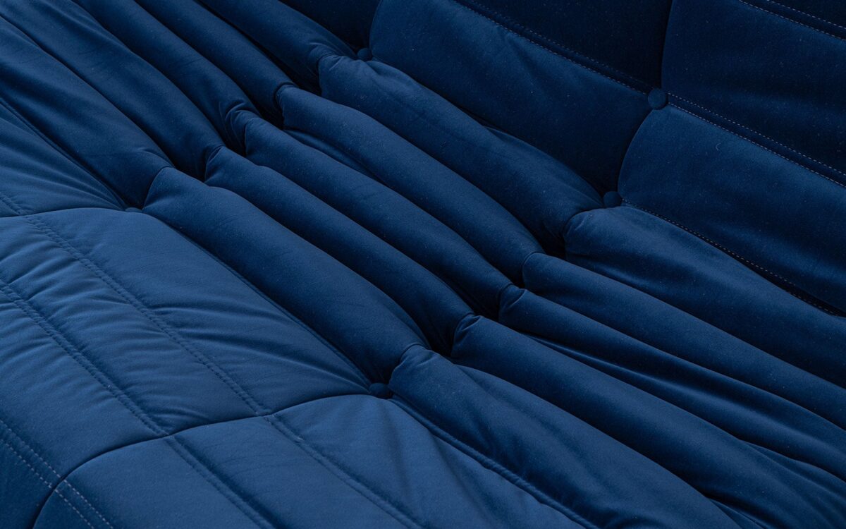 Linko Large Modern Tufted Lounge Chair - Image 28